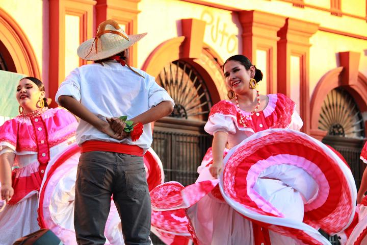 El Sentimiento en el Zapateado: El Alma que Transforma el Ruido en Arteúrra
